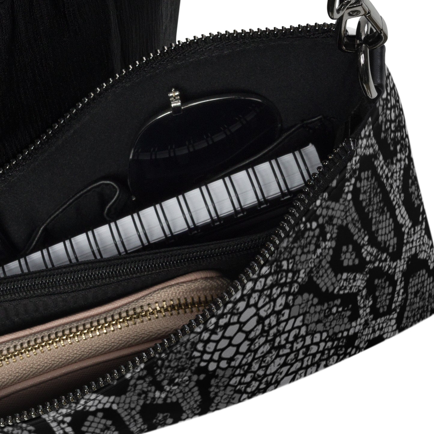 black-crossbody-bag-for-women-details