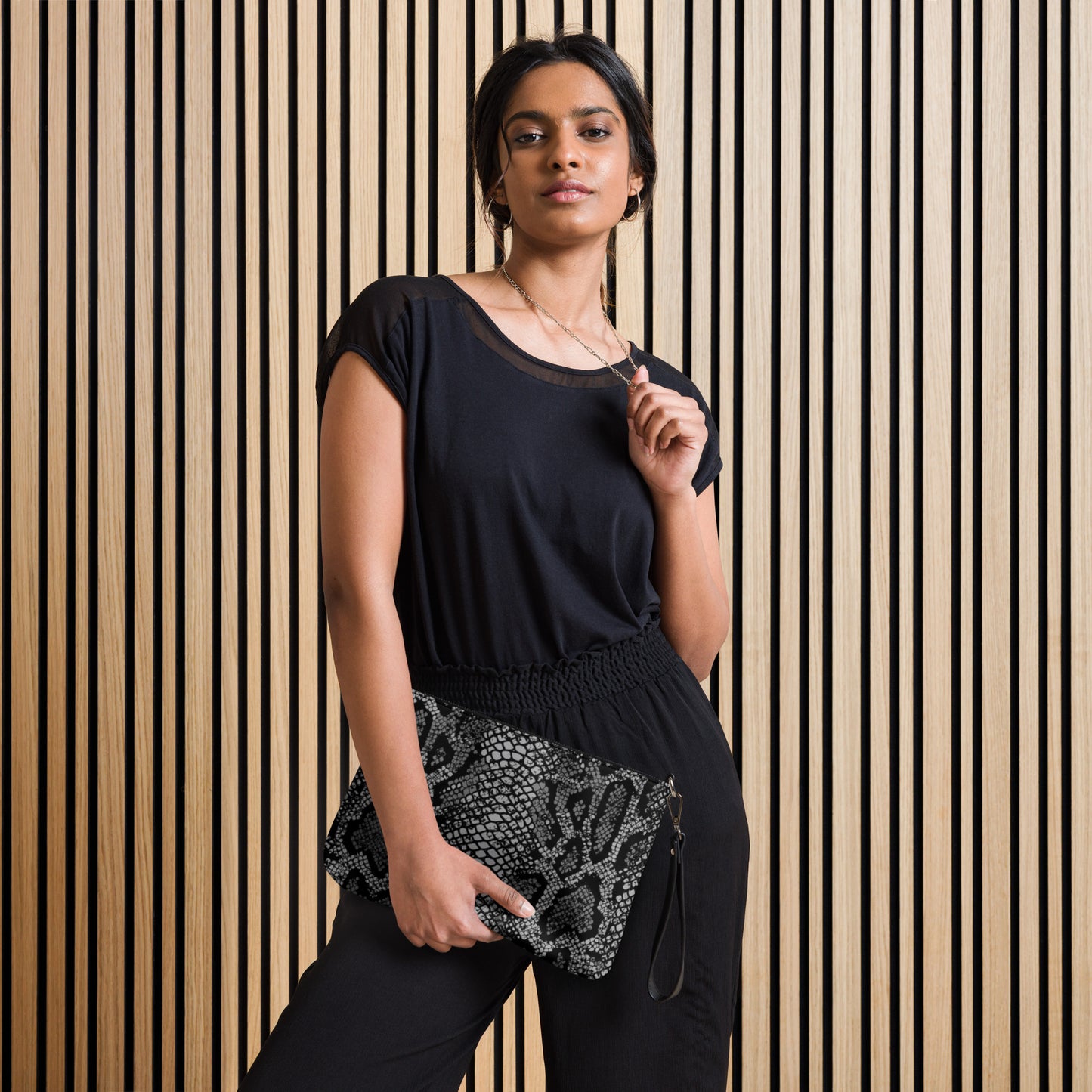 black-crossbody-bag-for-women-neleti