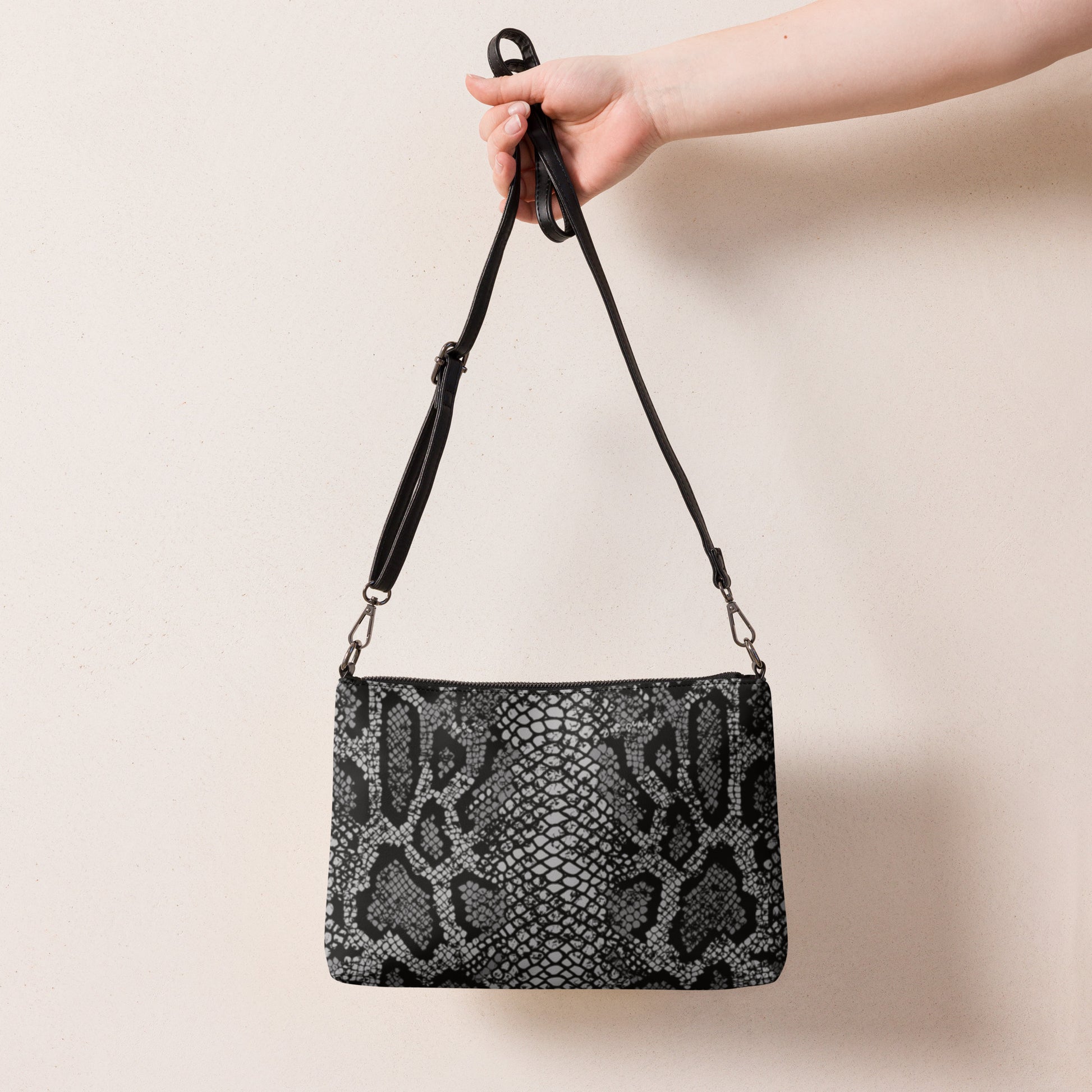 black-crossbody-bag-for-women