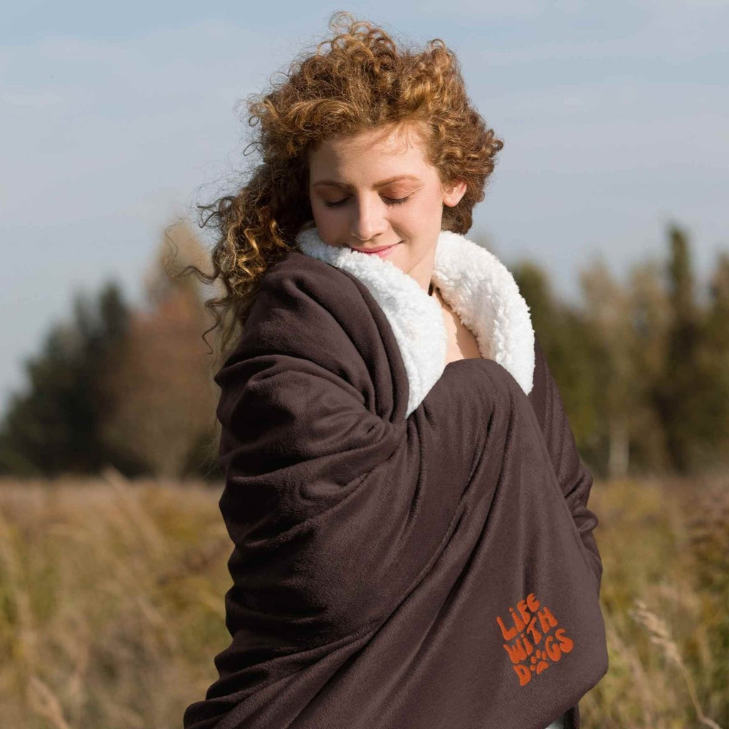 Sherpa Blanket for Dog Parents - 'LIFE WITH DOGS' Embroidered - neleti
